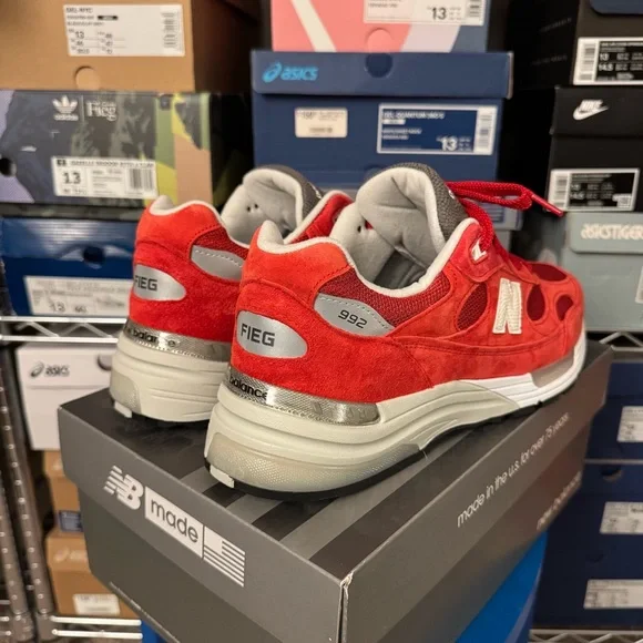 New Balance x Kith 992 “Kithmas Red” Men’s Size 12 - Picture 6 of 7